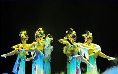 璀璨之夜，禮儀典范——記東莞望牛墩聯(lián)歡晚會與宏業(yè)禮儀的一站式服務(wù)