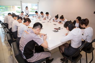 二手車行業(yè)的禮儀服務(wù)革命 走進澳康達第二屆禮儀大賽