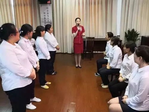 以禮儀之質(zhì)塑服務(wù)之形 長江水務(wù)營業(yè)所舉辦首期“雙融”服務(wù)禮儀培訓班側(cè)記